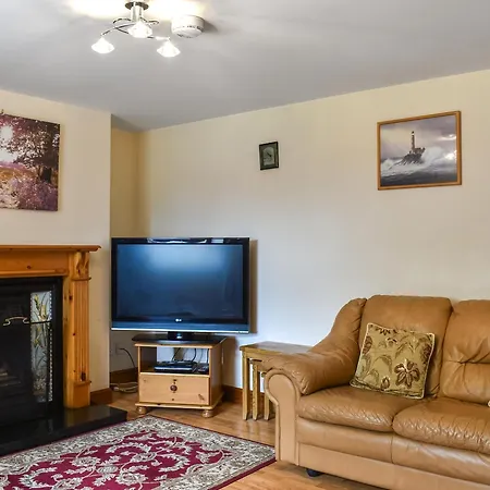 Oak - Uk49563 Sneaton