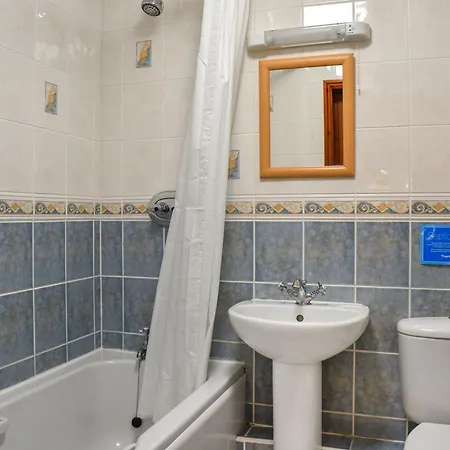 Oak - Uk49563 * Sneaton